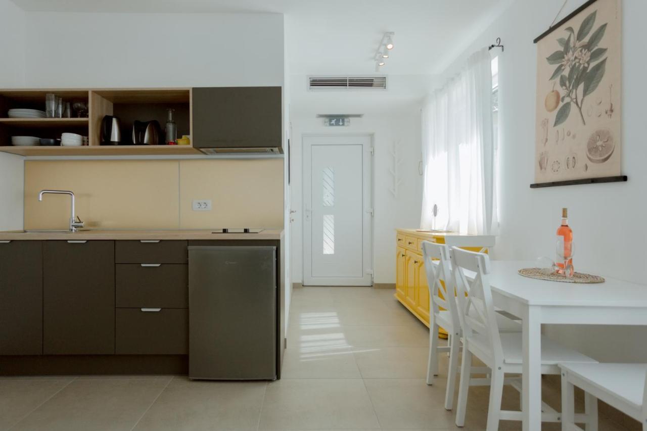 Apartments Ivica Омиш Экстерьер фото