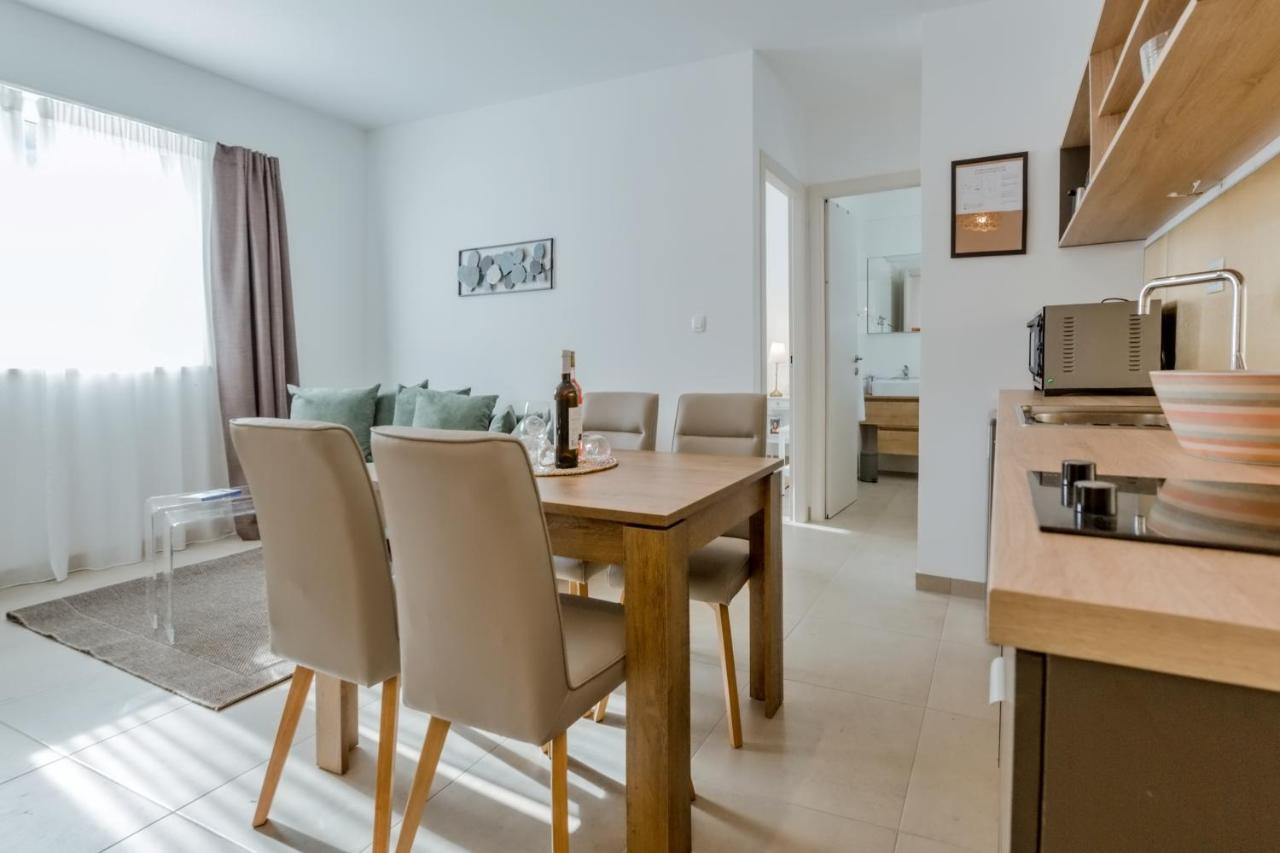 Apartments Ivica Омиш Экстерьер фото