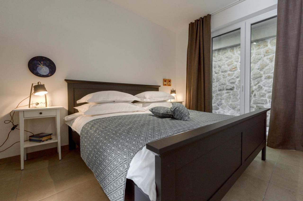 Apartments Ivica Омиш Экстерьер фото